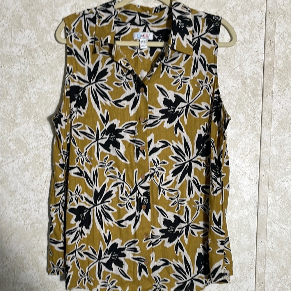 d&co Black Gold & White Floral Sleeveless Top & Elastic Waistband Pull On Pants